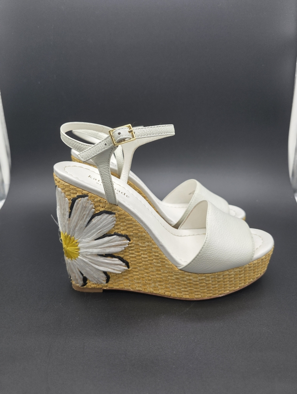 RARE Kate Spade White Leather Woven Ankle Strap Floral Wedges Size 7.5M $129 - Picture 4 of 8